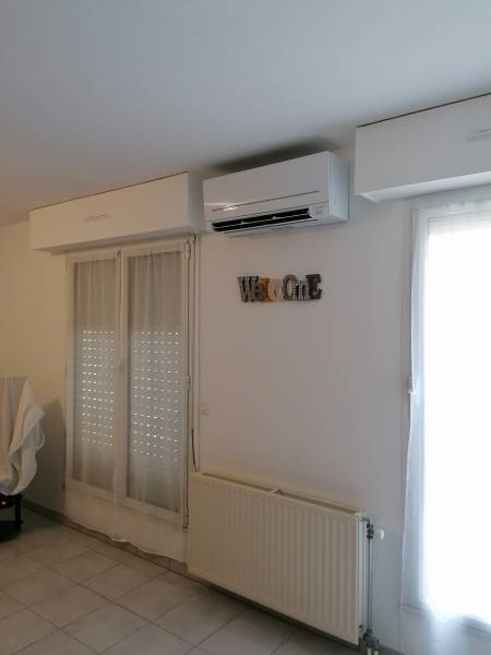 Pose de climatisation Mitsubishi Electric salon appartement duplex rue de lodi 13006 MARSEILLE