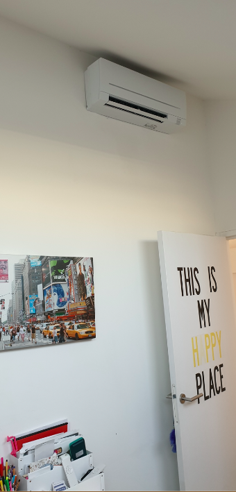 Unité intérieure mural dans une chambre MITSUBISHI ELECTRIC