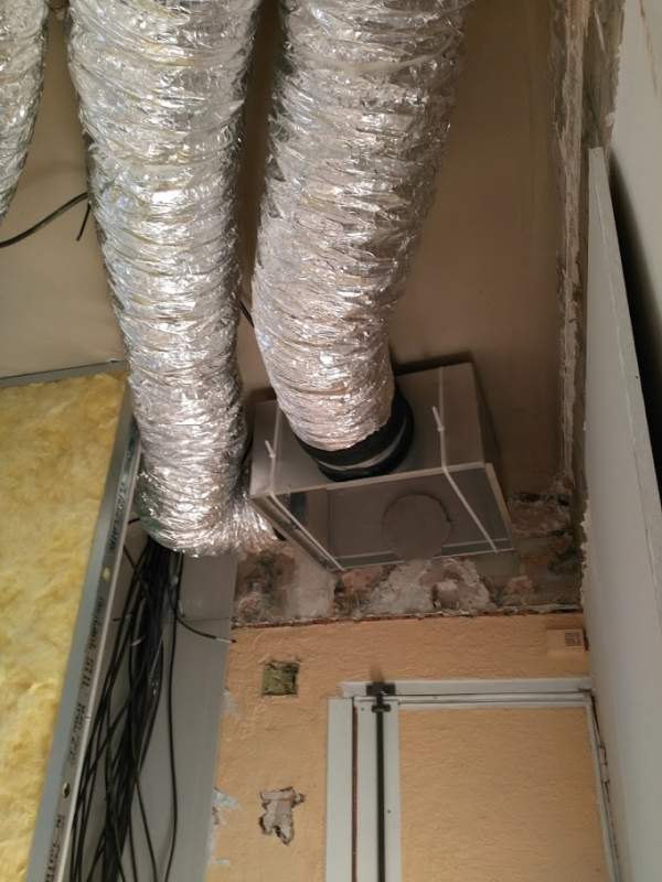 Plénum Caisson grille de reprise à l'entrée de l'appartement Rue d'Italie Marseille 13001 Génération Confort