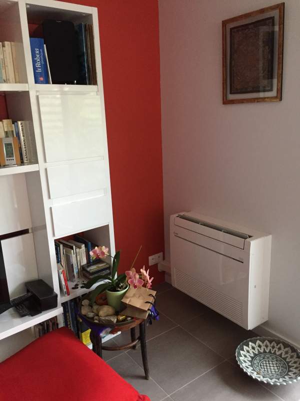 Console MFZ KJ dans le salon