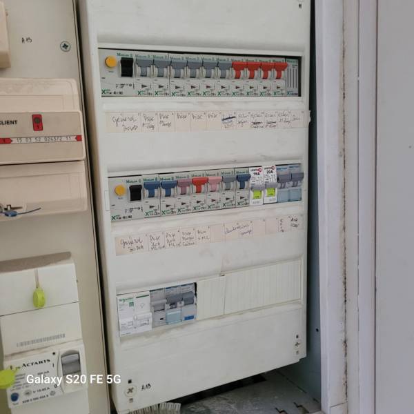 Alimentation et protection électrique de l'installation à partir du tableau principal