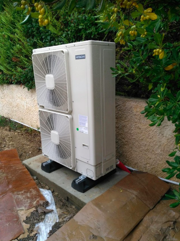 Groupe ventilateur de la PAC Air/Eau Hitachi Yutaki S RAS-4WHVNPE