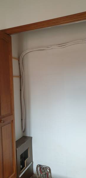 Liaisons frigorifiques et alimentation électrique