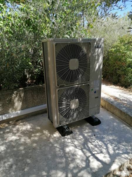 Groupe ventilateur de la PAC Air/Eau Saint Savournin 13119 Génération Confort