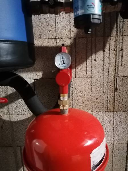 Vase d'expansion et ballon de mélange  de marque HITACHI de la gamme YUTAKI à ALLAUCH par Génération Confort