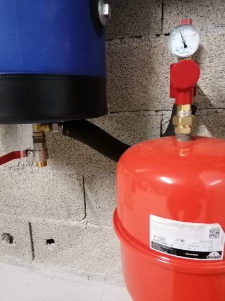 Vase d'expansion à Allauch 13190 par Génération Confort