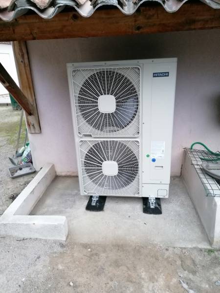 Groupe extérieur de marque Mitsubishi Electric de la gamme YUTAKI S à Marseille dans le 12 -ème par Génération Confort