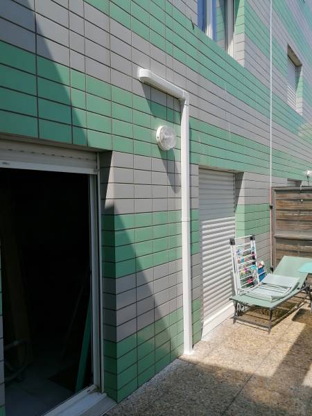 Terrasse extérieur avec sortie de goulotte Génération Confort rue de lodi 13006