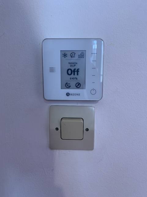Thermostat dans chaque pièce à l'étage de la maison 13008 prado marseille Génération Confort