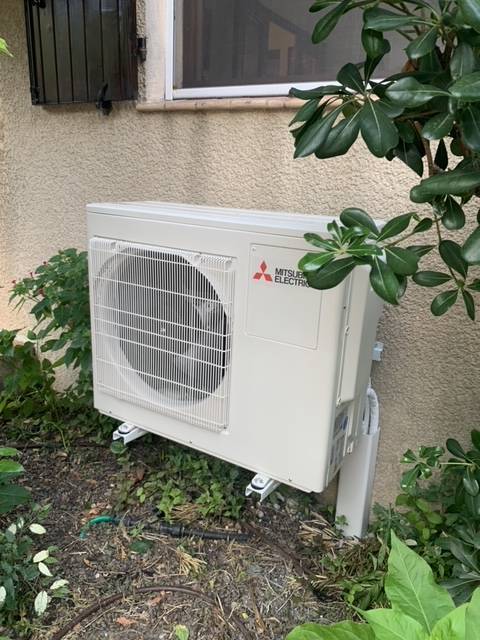 Unité extérieure Mitsubishi Electric pour froid chaud maison 13008 prado castellane Génération cofnort