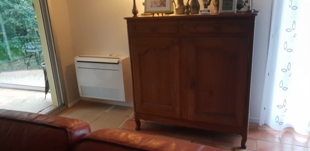 Console Hyper Heating Mono-Split Réversible Mitsubishi Electric MFZ-KJ35VEZ 13008 Rue Floralia par Génération Confort