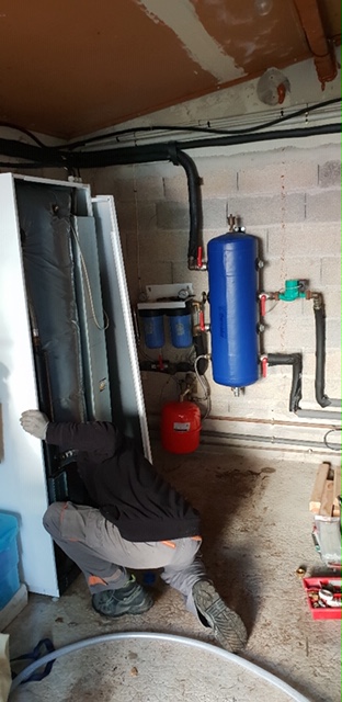 Module unité intérieure d'une PAC Air/Eau pour une production de chauffage et d'eau chaude sanitaire RWD-4.ONWE-200S Marseille 13012 Av saint Julien génération Confort