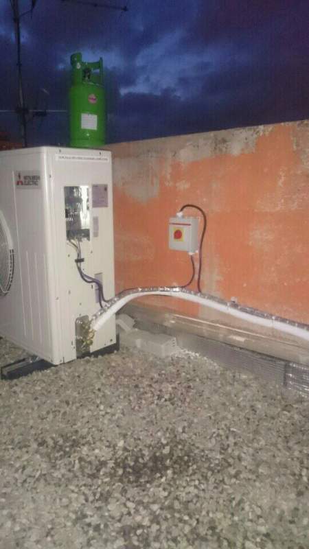 Groupe extérieur toiture avec appoint de gaz par Génération Confort