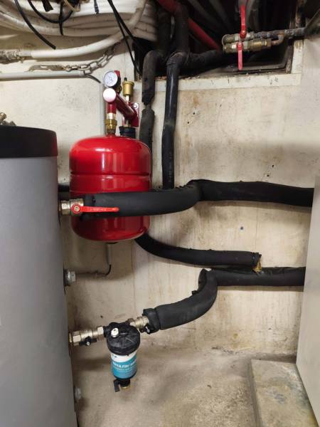 2 Pac Air Eau HITACHI Haute Température et Moyenne Température pour chauffage et eau chaude sanitaire pour Maison 13014