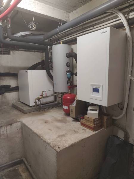 2 Pac Air Eau HITACHI Haute Température et Moyenne Température pour chauffage et eau chaude sanitaire pour Maison 13014