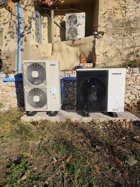 2 Pac Air Eau HITACHI Haute Température et Moyenne Température pour chauffage et eau chaude sanitaire pour Maison 13014