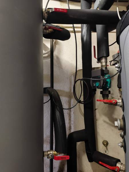 2 Pac Air Eau HITACHI Haute Température et Moyenne Température pour chauffage et eau chaude sanitaire pour Maison 13014