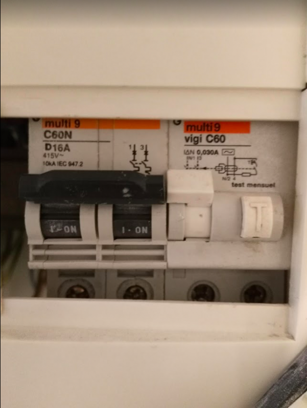 Disjoncteur Climatisation MARSEILLE 13005 Rue Abbée de l'Epée par Génération Confort