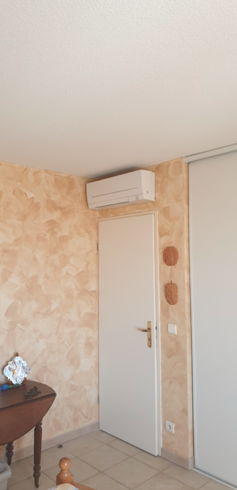 Split intérieur mural dans une chambre MSZ-AP20VF