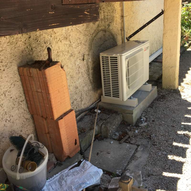 Couverture toiture pour groupe extérieur