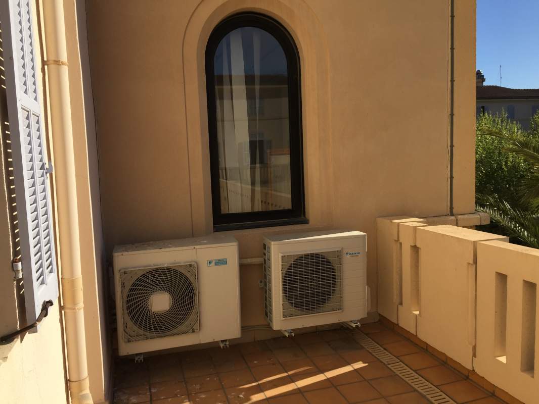 Groupe DAIKIN MXS Chapelle et infirmier