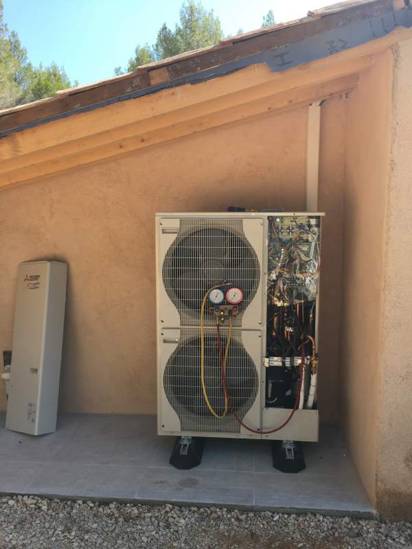 Test étanchéîté PAC Mitsubishi Electric ZUBADAN PAC Air EAU Aix En Provence par Génération Confort