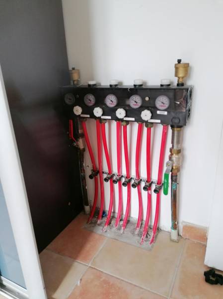 Installation de Pompe à Chaleur AIR/EAU Monobloc HITACHI Chauffage/Rafraichissement, 13012 Marseille