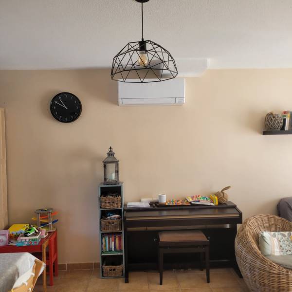 Installation unité intérieure dans séjour