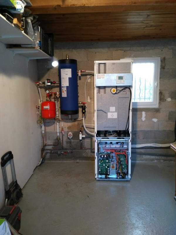 Vue d'ensemble Installation ballon de mélange et Module intérieur S80 COMBI RWH-4.0OVNFWE Marseille 13013 Chemin Amphoux Génération Confort